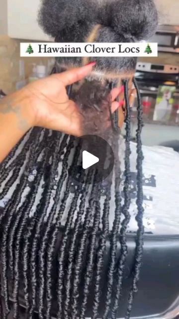 Braiders directory 🇳🇬🇺🇲🇬🇧🇨🇦 on Instagram: "You're familiar with this Faux locs method?? Blessed are the stylists who show us how it's done🙏🙏🔥🔥_______👉Follow, @braidersdirectory for exciting hairstyles and hairstylists 📩DM FOR DIFFERENT PROMO/ADS PACKAGES AVAILABLE 👉Check out my highlights, stories, and link in bio for available stylists and special deals going on ______________________ ✂️Feature: @vbweavin 📍: #byramms DM 👆 FOR THIS STYLE ______________________ CHECK OUT AND FOLLOW 👇 ✂️ @whathairdaily for dopest🔥 wigs and weaves styling tutorials daily 💅 @nailstalkdaily for dopest🔥 nail arts tutorials and fashion ______________________ IGNORE #braids #braidstyles #hair #naturalhairstyles #crochetbraids  #knotlessbraids #distressedlocs #boxbraids   #softlocs #butterflylo How To Fix Crochet Faux Locs, Crochet Hair Patterns For Locs, Honey Blond Faux Locs, Protection Styles For Natural Hair, Goddess Soft Locs With Color, Softlocs Hairstyle Styles, Faux Loc Parting, Faux Goddess Locs Hairstyles, Soft Locs With Bow