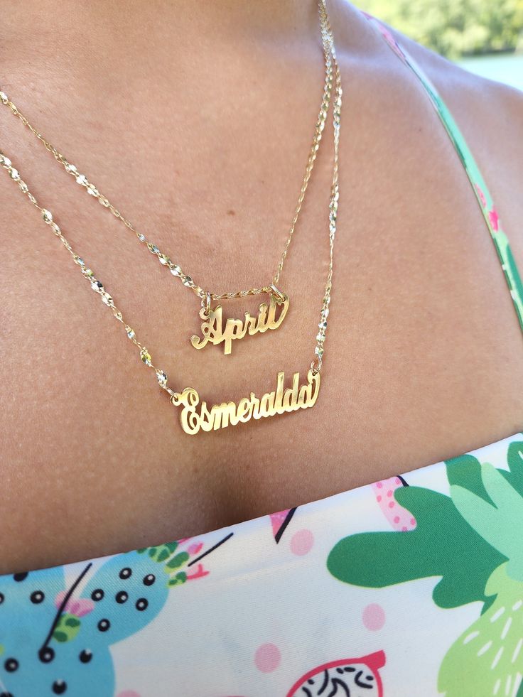 💓 Beautiful solid 14k yellow gold High Polished Handmade Custom Nameplate. Perfect for everyday and every occasion. Elegant, original and everlasting. This names are 100% handmade. The Finish of these nameplates is very, very clean and elegant. 💓 Materials: 14k Solid yellow gold.  - Styles available: Block and cursive.  - 14k gold stamped.  - Weight: 2.3 to 3.5 grams depending on the name and style.  - Length: 25mm to 40mm depending onf the name and style.  💓 The Chains options are a 16 2.5mm 14k Gold Nameplate Necklace For Anniversary, Gold Nameplate Necklace For Everyday, Classic Yellow Gold Name Jewelry, Elegant 14k Gold Name Necklace For Everyday, Yellow Gold Diamond Cut Jewelry For Mother's Day, Anniversary Engraved Yellow Gold Name Necklace, Gold Polished Nameplate Jewelry, Yellow Gold Nameplate Jewelry For Anniversary, 14k Gold Hallmarked Necklaces