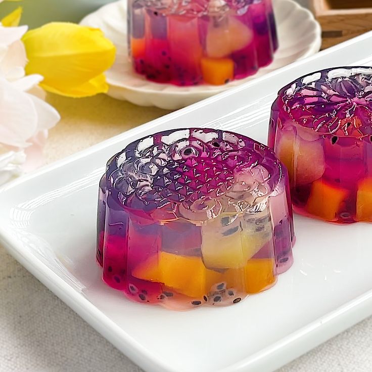 NA Casava Cake Recipe, Buns Recipe Easy, Coconut Milk Dessert, Chicken Recipes Dry, Vietnamese Desserts, Pretty Fruit, Blueberry Jelly, Mooncake Recipe, Edible Seaweed