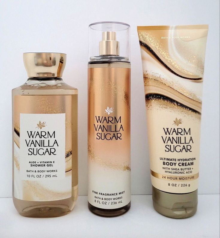 The most delicious dreamy holiday scent to get into the festive spirit Warm Vanilla Sugar, Bath & Body Works, Bath N Body Works, Bath And Body Work, Body Creams, Bath And Body Works Perfume, Shower Skin Care, Body Smells, Sugar Body