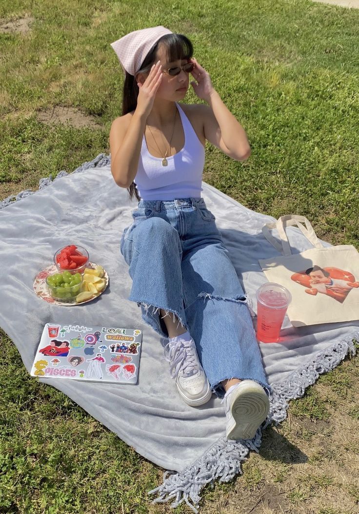 Comfy Picnic Outfit, Picnic Spring Outfit, Picnic Casual Outfits, Picnic Outfit Spring Casual, Summer Outfits Picnic, Cute Picnic Date Outfits, Cute Summer Picnic Outfits, Picnic Vibes Outfit, Picnic Summer Outfit