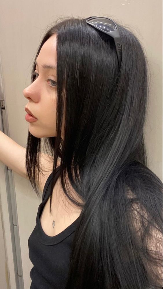 Dyed Black Hair Pale Skin, Soft Black Hair Color Pale Skin, Black Hair Light Eyebrows, Black Hair On Pale Skin, Dark Hair Light Eyebrows, Light Eyebrows Dark Hair, Black Hair Pale Skin Aesthetic, Short Black Hair Aesthetic, Dark Hair Light Skin