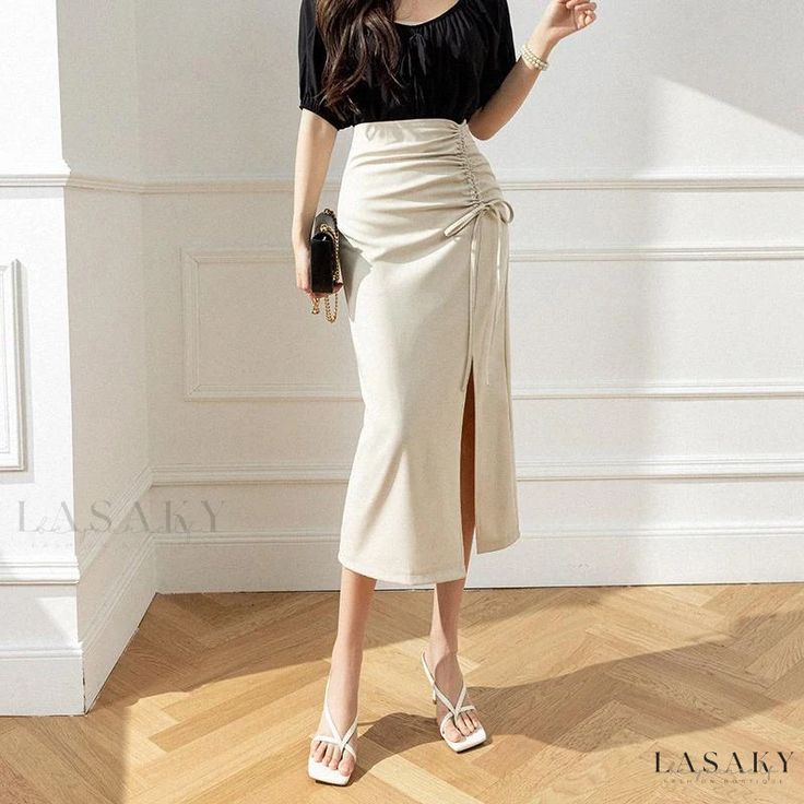 Lasaky - Chic High-waisted Skirt with Pleats, Drawstring and Stylish Side Slit - Perfect for a Sophisticated Look Fitted Midi Skirt, Irregular Skirt, High Waisted Pleated Skirt, High Waisted Maxi Skirt, Skirts Midi High Waisted, White Sleeveless Dress, Knit Midi Skirt, Split Skirt, Designer Drapes