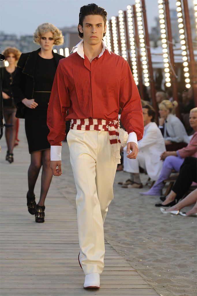 Decades Fashion, Chanel Men, 2010s Fashion, Chanel Resort, 2010 Fashion, Chanel Outfit, Mens Fashion Week, Fashion Aesthetics, Fashion Week Runway