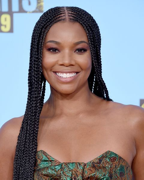 25 Cute Hairstyles for Round Faces - 25 Short, Medium, and Long Haircuts for a Round Face Black Hairstyles For Round Faces, Hair For Round Face Shape, Cornrows Braids For Black Women, Braids Twist, Summer Braids, Square Face Hairstyles, Ghana Braids, Box Braids Hairstyles For Black Women, Braided Cornrow Hairstyles