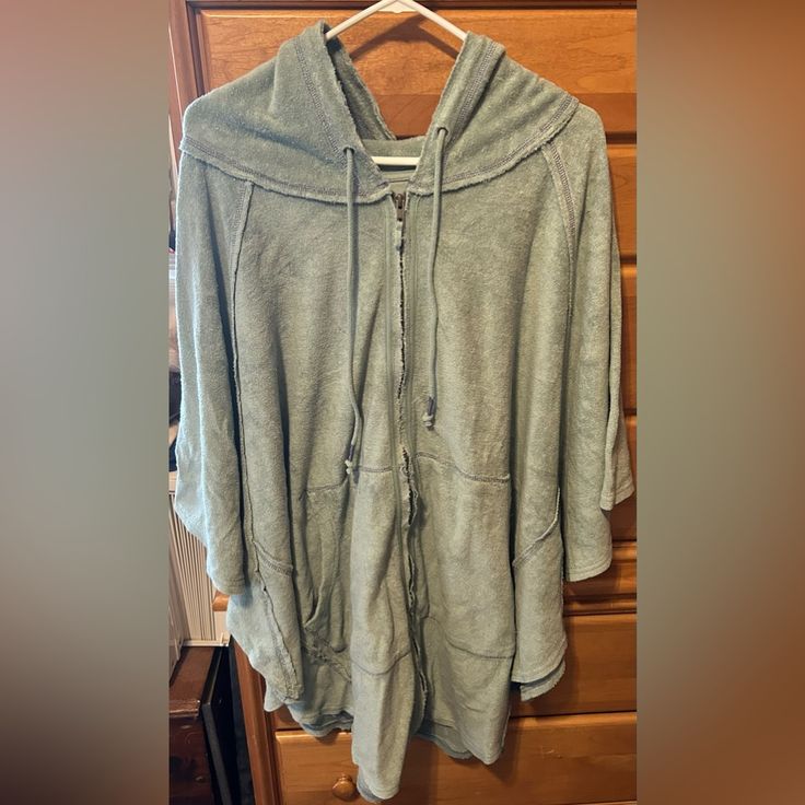 Oversized Free People Zip Up Hoodie Size: Large Send Me An Offer! Gray Loungewear Outerwear With Drawstring Hood, Comfy Outerwear With Drawstring Hood, Comfy Outerwear With Drawstring Hood For Loungewear, Comfortable Loungewear Outerwear With Drawstring Hood, Comfy Hoodie For Loungewear, Comfy Loungewear Hoodie, Comfy Outerwear With Drawstring Hood And Relaxed Fit, Comfy Oversized Outerwear With Drawstring Hood, Relaxed Fit Hoodie For Loungewear