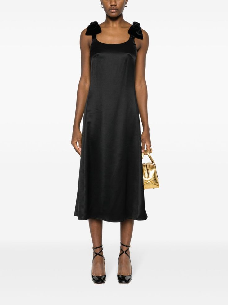 Chloé bow-embellished Satin Midi Dress - Farfetch Midi Dress Black, Yoko London, City Dress, Velvet Trim, Satin Midi Dress, Summer Beach Wear, Lady Dior, Black Midi Dress, Black Wool