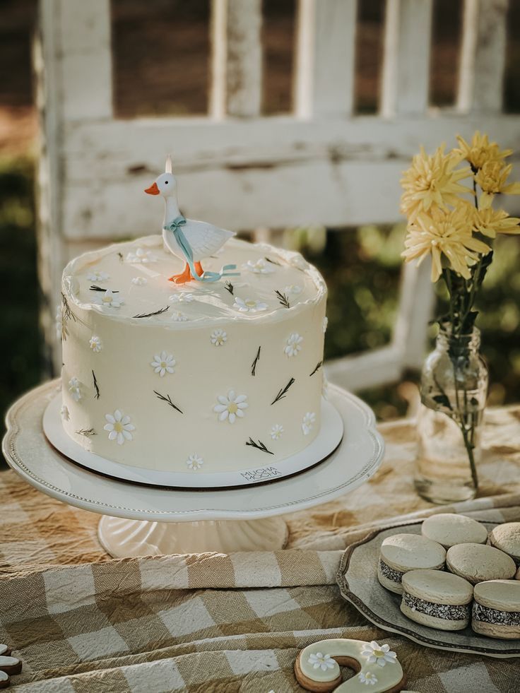 a white cake sitting on top of a table