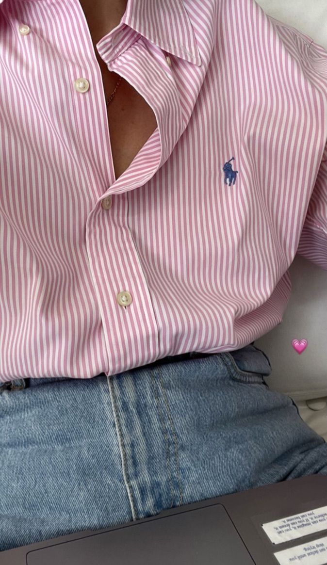 Pink Spring Outfits Aesthetic, Pink Ralph Lauren Shirt Outfit, Ralph Lauren Blouse Outfit, Pink Polo Outfit, Pink Polo Shirt Outfit Woman, Pink Striped Shirt Outfit, Ralph Lauren Shirt Outfit, Ralph Lauren Outfits Women, Scream Aesthetic