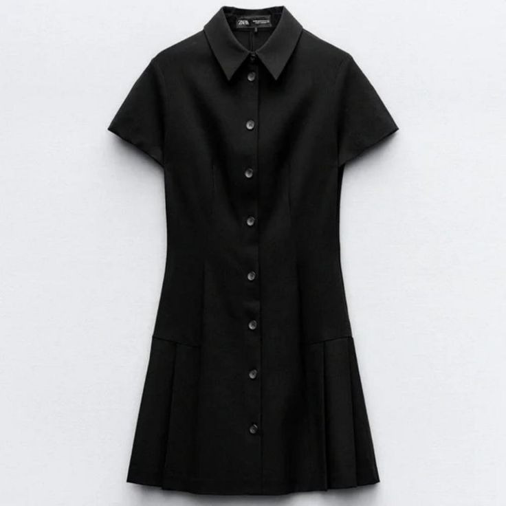 New With Tag Zara S/S 2024 Collection Dress With Lapel Collar And Short Sleeves. Fitted Waist. False Front Buttons And Side Pleats At Hem. Side Hidden In-Seam Zip Closure. Black| 2674/870 Outer Shell 62% Polyester 33% Viscose 5% Elastane Which Has At Least: Outer Shell 62% Rcs-Certified Recycled Polyester Clothing Care Quide Machine Wash Max. 30c/86f Delicate Cycle Do Not Use Bleach / Whitener Iron Maximum 110c/230f Tetrachloroethylene Dry Clean Do Not Tumble Dry Classic Black Shirt Dress With Short Sleeves, Elegant Shift Shirt Dress With Short Sleeves, Collared Shift Dress For Work, Collared Black Midi Dress For Summer, Black Collared Midi Dress For Summer, Classic Black Collared Mini Dress, Elegant Black Short Sleeve Shirt Dress, Elegant Shift Shirt Dress, Classic Summer Mini Dress For Office