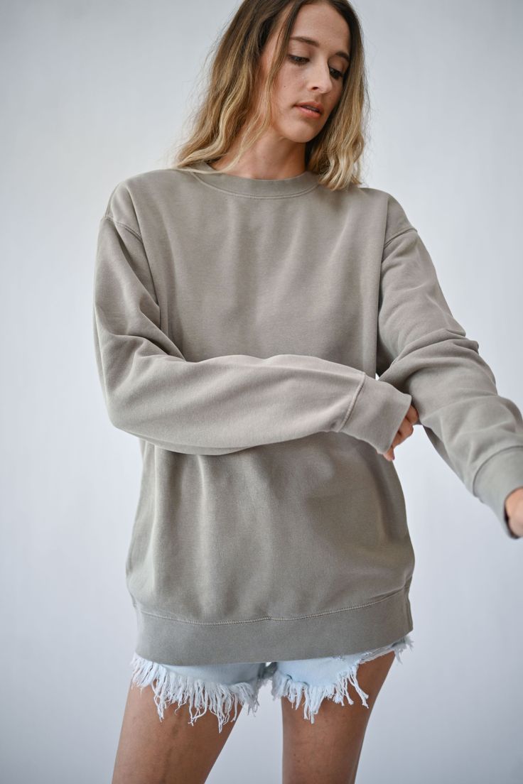 An oversized style, this cotton sweatshirt gets better with every wash. Created as a year-round closet staple, this piece easily packs in your travel bag for that surprising chilly night on vacation, or for a day of errands back home. We think you'll live in it!∙ Oversized, loose fit∙ Mid-weight, ultra-soft cotton and fleece∙ Crew neck with 1-inch ribbing at neck, 2.5-inch ribbing at cuffs and waist∙ Preshrunk. Due to pigment dye, machine wash with dark colors only. Tumble dry low For our oversi Oversized Crew Neck Sweats For Everyday, Basic Sweats With Ribbed Cuffs, Cozy Soft-washed Everyday Sweater, Relaxed Crew Neck Sweats For Everyday, Everyday Crew Neck Athleisure Sweatshirt, Everyday Crew Sweatshirt In Athleisure Style, Everyday French Terry Athleisure Sweatshirt, Cozy Fit French Terry Sweater For Everyday, Everyday Drop Shoulder Sweater