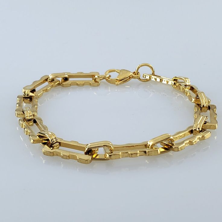 Brand New Women's Gold Chain Link Bracelet Genuine 14k Gold Plated Sterling Silver Length - 8.5" Retail Price $300 Buy With Confidence From A Trusted Seller With A 99%+ Feedback Rating! A0263 (Id-1725-) Tarnish-resistant Sterling Silver Bracelet For Formal Occasions, White Gold Link Charm Bracelet With Jubilee Design, White Gold Link Bracelet Tarnish Resistant, White Gold Tarnish Resistant Link Bracelet, White Gold Jubilee Link Charm Bracelet, Gold Metal Bracelet With Box Chain And Rectangular Links, Yellow Gold Polished Chain Link Jewelry, Elegant Sterling Silver Tarnish-resistant Oval Link Bracelet, Formal Chain Link Jewelry With Polished Finish