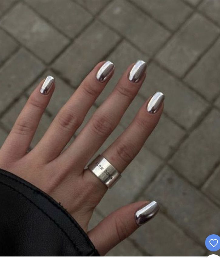 Nagellack Trends, Chrome Nails Designs, Metallic Nails, Popular Nails, Hot Nails, Silver Nails, Minimalist Nails, Fire Nails, Classy Nails