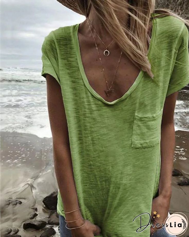 Chemisier décontracté à col en V avec poches pour femme, haut de plage, été, vacances, quotidien Green Bohemian T-shirt For Summer, V-neck T-shirt For Summer Vacation, Casual Summer T-shirt With Pockets, Green Relaxed Fit Blouse For Beach, Relaxed Fit Green Blouse For Beach, V-neck Tops With Pockets For Vacation, Summer V-neck Top With Pockets, V-neck Top With Pockets For Day Out, Short Sleeve Solid Color Beach Tops