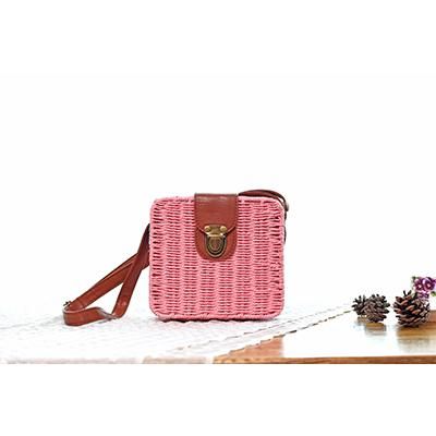 beach box straw woven shoulder bag Large Capacity Box Bag For Vacation, Trendy Rectangular Box Bag For Summer, Casual Rectangular Box Bag For Gift, Square Box Bag For Summer Gifts, Casual Portable Square Box Bag, Summer Gift Box Shoulder Bag, Summer Portable Straw Bag, Summer Gift Shoulder Box Bag, Pink Square Bag For Summer