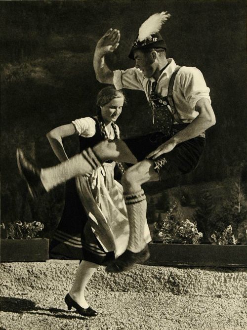 Bavarian folk dancers, 1935 by Lothar Rubelt German Costume, German Outfit, German Folk, Jitterbug, World Dance, Culture Clothing, Folk Dresses, Folk Dance, Lets Dance