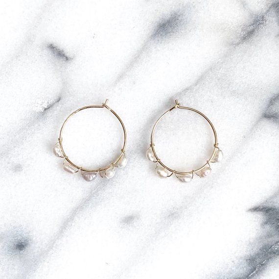 Handmade White Baroque Pearl Hammered Hoops / / Delicate Pearl Round Wire Hoop Earrings in Sterling Ultrasonic Jewelry Cleaner, Silver Jewelry Cleaner, Wire Hoop Earrings, Silver Jewelry Diy, Fine Silver Jewelry, Silver Jewelry Design, Mens Silver Rings, Gold Filled Jewelry, Dexter