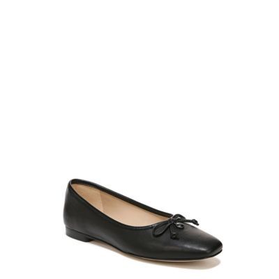 A classic never goes out of style, and our chic Marisol flat is proof. This ballerina-approved silhouette with a delicate bow detail will keep you light (and stylish) on your feet all day long. | Sam Edelman Women's Meadow Flat, Black, 9M Designer Flats, List Style, Black 7, Classic Silhouette, Fashion Flats, Unique Colors, Sam Edelman, Flat Shoes Women, Ballet Flats