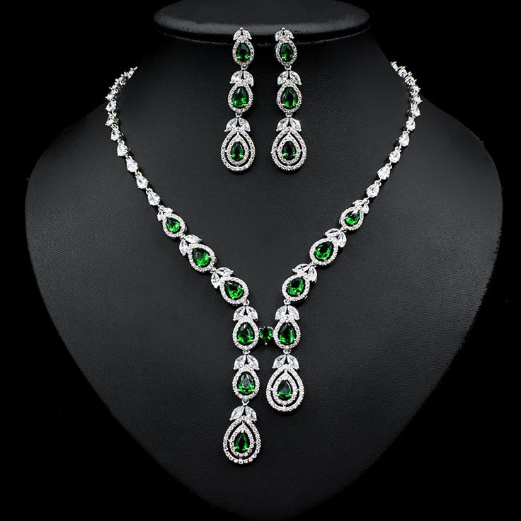 Experience the charm of the Cubic Zirconia Necklace and Earrings Set. Perfect for proms and bridal weddings, this jewelry set will add a touch of sophistication to your outfit. – This bridal several cubic zirconia gemstone necklace set is perfect for adding elegance to any bridal ensemble. – Made with high-quality materials, this set includes a stunning necklace and matching earrings for a complete look. – Perfect for pageant, bridal, bridesmaid, prom, quinceañera or special occasion. Crystal Wedding Jewelry, Big Necklace, Expensive Jewelry Luxury, Wedding Jewelry Set, Zirconia Necklace, Cubic Zirconia Necklace, Drop Pendant Necklace, Zircon Jewelry, Necklace Sets