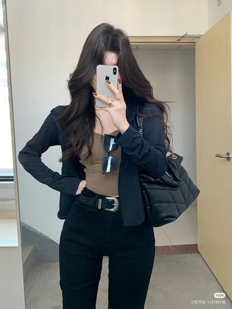 Ootd Campus, Chic Work Outfit, First Meet, Clueless Outfits, Korean Casual Outfits, Elegant Party Dresses, Everyday Fashion Outfits, Casual Day Outfits, Classy Work Outfits