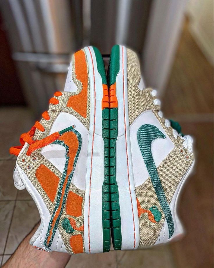 Jarritos X Nike Sb Dunk Outfit, Dunks Sb Low, Sb Nike Shoes, Nike Sb Dunk Outfit Men, Jarritos X Nike Sb Dunk, Custom Nike Dunks, Nike Sbs, Sneaker Head Men, Sb Dunks Low