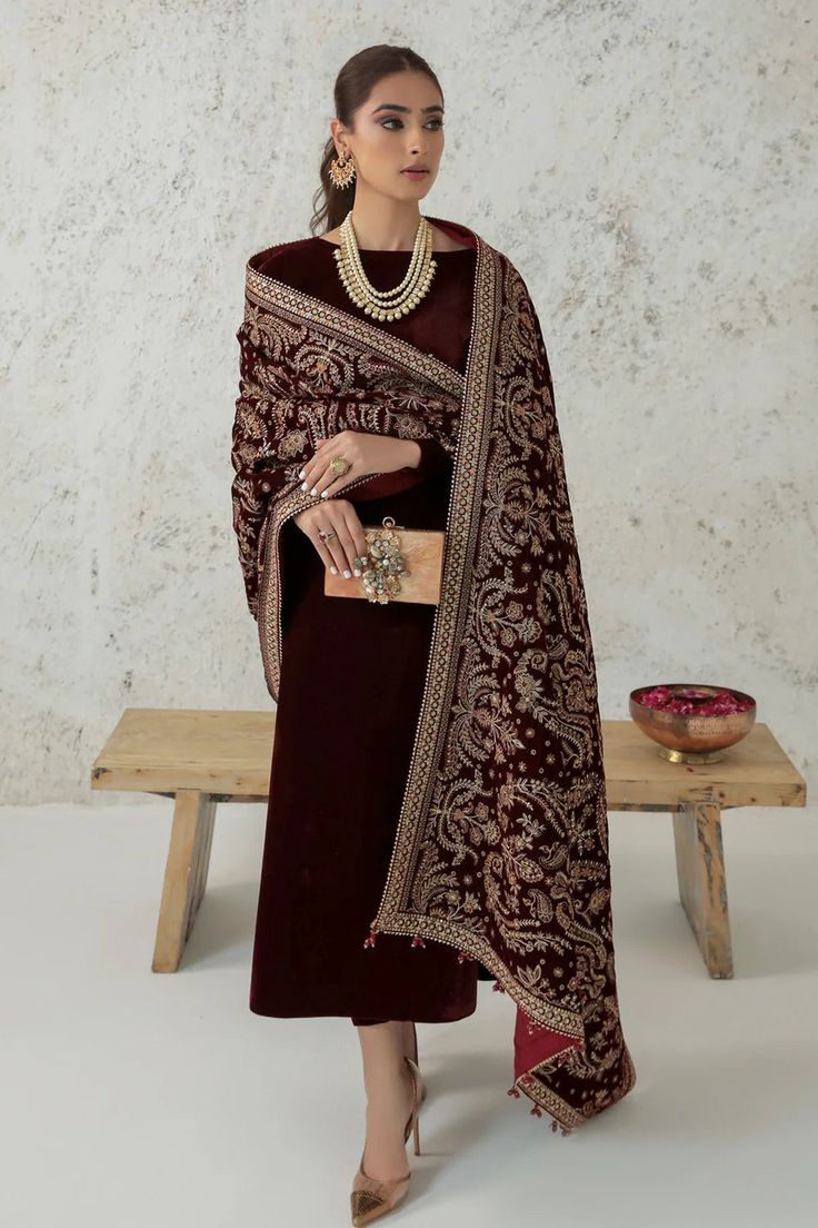 Buy Designer Embroidered Maroon Velvet Shawl at PinkPhulkari Velvet Shawls Pakistani, Pakistani Salwar Kameez Designs, Velvet Pakistani Dress, Velvet Suit Design, Semi Formal Outfits, Kameez Designs, Velvet Dress Designs, Velvet Shawl, Pakistani Fancy Dresses