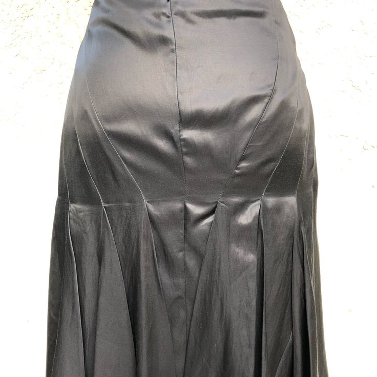 Beautiful Shape And Material On This Reposh. Wish I Could Have Worn It! Black Silk Pencil Skirt, Fitted Pleated Skirt For Cocktail Events, Fitted Silk Pleated Skirt For Party, Fitted Pleated Maxi Skirt For Night Out, Black Silk Flared Skirt, Fitted Pleated Skirt For Evening, Fitted Long Pleated Evening Skirt, Fitted Pleated Maxi Skirt For Evening, Black Pleated Silk Skirt