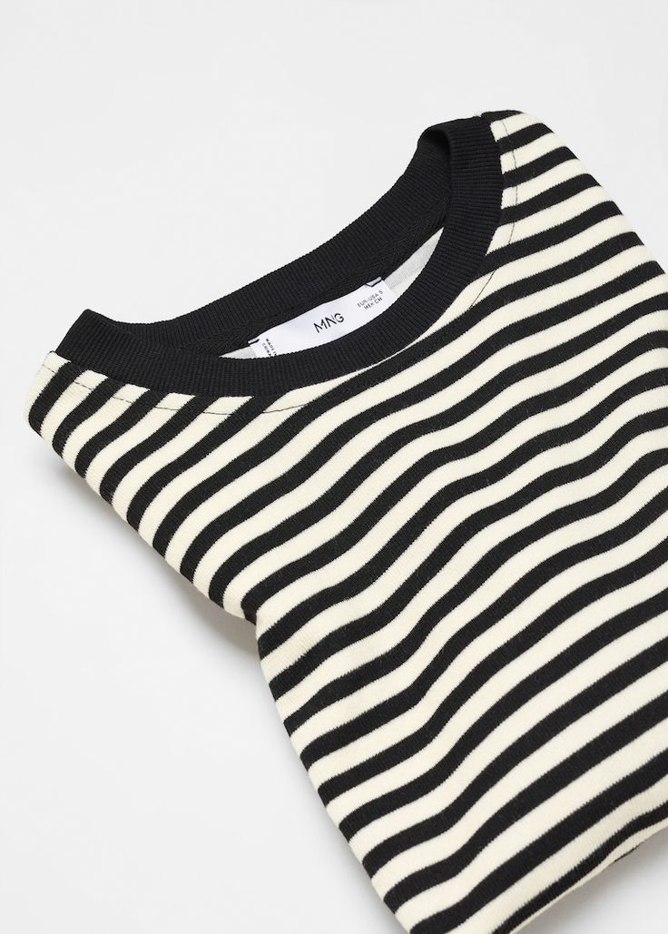 Striped long sleeves t-shirt Knit Tops With Crew Neck, Knit Tops With Ribbed Crew Neck, Cotton Crew Neck Knit Top With Ribbed Collar, Cotton Knit Top With Ribbed Collar, Ribbed Cotton Long Sleeve Crew Neck Top, Cotton Ribbed Crew Neck Long Sleeve Top, Cotton Knit Top With Ribbed Collar And Crew Neck, Spring Jacquard Knit Crew Neck Top, Ribbed Cotton Crew Neck Long Sleeve Top