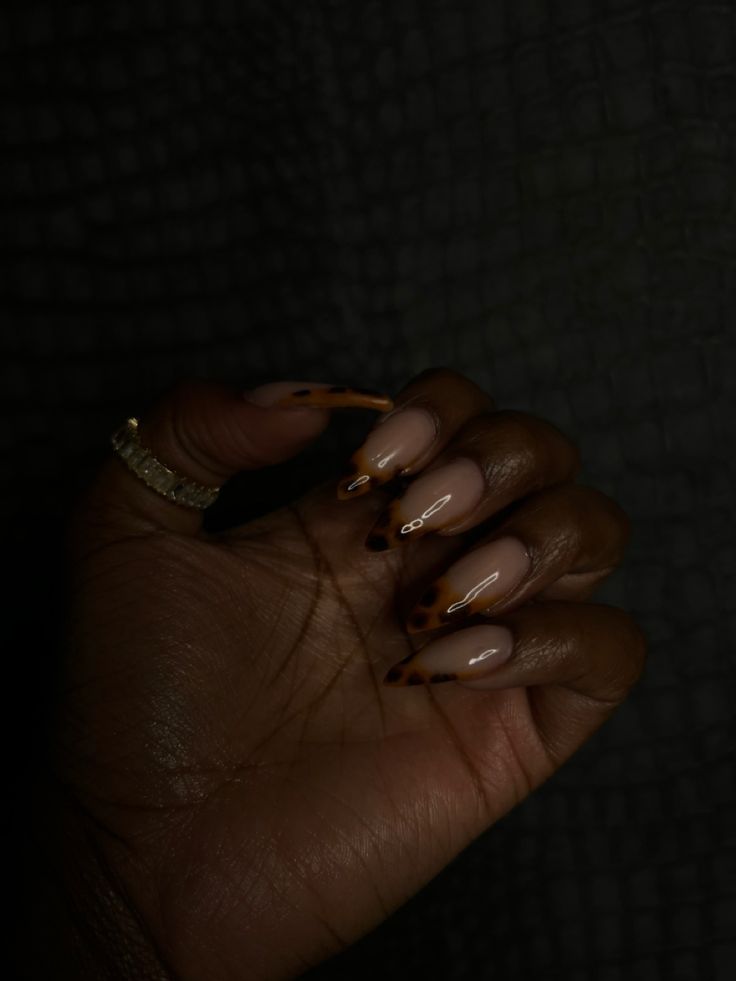 Tortoise nails Tortoise French Nails, French Tip Tortoise Shell Nails, Tortoise French Tip, Tortoise Shell Nails French Tip Short, Tortoise Shell French Tip, Tortoise French Tip Nails, Tortoise Shell Nails French Tip Coffin, Tortishell Nails Design, Tortoise Nails