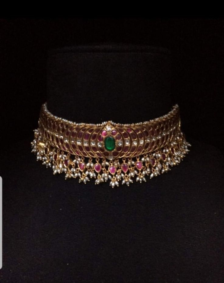 Kerala Choker Necklace, Temple Jewellery Choker, Necklace Designs For Wedding, Gold Haram, Indian Bridal Jewelry, Traditional Necklace, Gold Jewelry Outfits, Choker Necklace Designs, Antique Gold Jewelry Indian