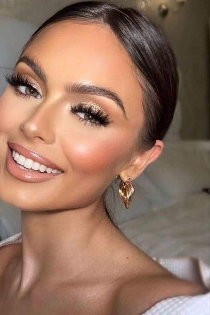 Soft Glam Wedding Makeup Brides Hazel Eyes, Brown Glowy Makeup, Champagne Makeup Look Wedding, Bronze Glam Makeup Look, Pageant Makeup For Brunettes Brown Eyes, 2024 Wedding Makeup Trends, Subtle Glam Makeup Brown Eyes, Bronzed Glowy Wedding Makeup, Bronze Bridesmaid Makeup