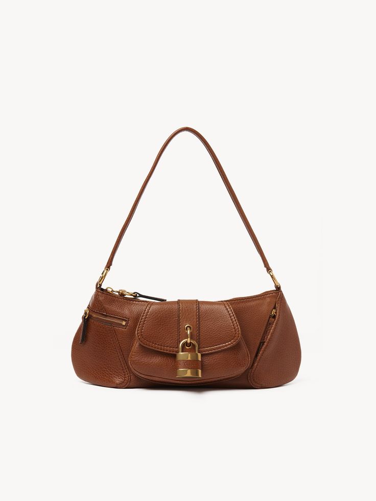 Chloé The 99 Shoulder Bag In Grained Leather | Chloé US Chloe Faye Day Bag Medium, Chloe Daria Bag, The Row Bag, Chloe Logo, Chloe Dress, Utility Bag, Bag Collection, Dressed To Kill, Bag Trends