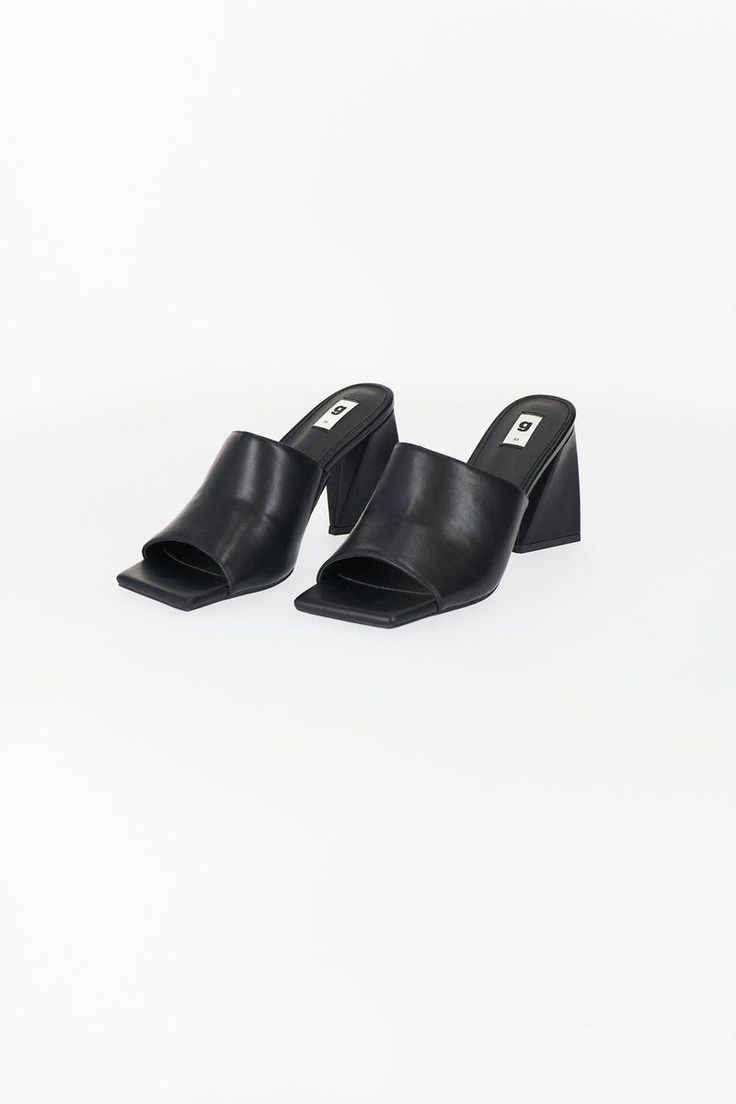 Asymetric sandalar með hæl – ginatricot.is Heel Sandals, High Heel Sandals, High Heel, Sandals Heels, Heel Height, High Heels, Composition, Sandals, Heels