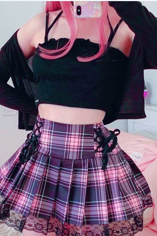 Pastel Goth Outfits, Egirl Fashion, E Girl Outfits, Egirl Outfits, Pastel Goth Fashion, Cute Skirt Outfits, Outfits I Would Wear, Estilo Punk, Perfect Pink