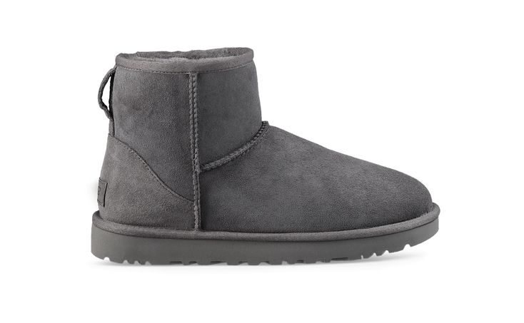 UGG W Classic Mini II 1016222-GREY Miniature Shoes, Mini Shoes, Ugg Classic Mini Ii, Mini Boots, Grey Ankle Boots, Classic Ugg Boots, Ugg Mini, Moon Boot, Ugg Classic Mini