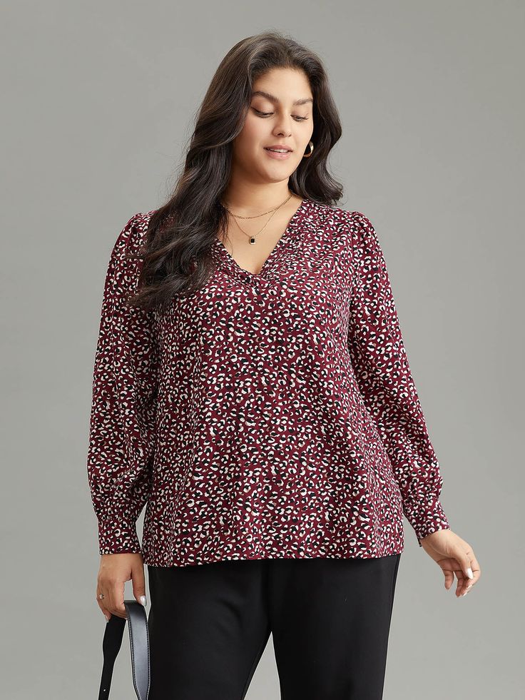 Shop Allover Print V Neck Pleated Blouse now and redefine your style with confidence at BloomChic. Tailored for mid and plus-size women. This trendy Tops Women, sizes 10-30. Season:Winter;Color:Burgundy;Style:Office;Pattern Type:Leopard;Neckline:V-neck;Sleeve Type:Regular Sleeve;Details:Pleated;Pocket:No-pocket Blouse Man, Burgundy Style, Womens Trendy Tops, Winter Color, Pleated Blouse, Style Office, Winter Colors, Burgundy Color, Season Winter