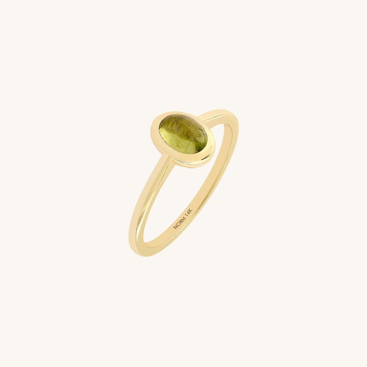 Peridot Bezel Solitaire Ring in Gold Green Peridot, Gold Decor, Signet Ring, Stackable Rings, Bezel Setting, Solitaire Ring, Rings Statement, Ring Bracelet, Wedding Rings Engagement