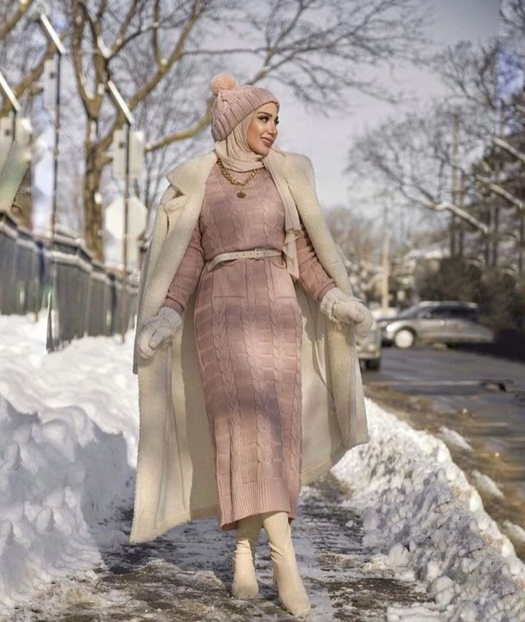 Muslim Winter Outfits, Winter Outfit Hijab, Hijabi Winter Outfits, Winter Hijab, Modest Winter Outfits, Outfits Muslim, Acubi Fashion, Winter Caps, Stile Hijab