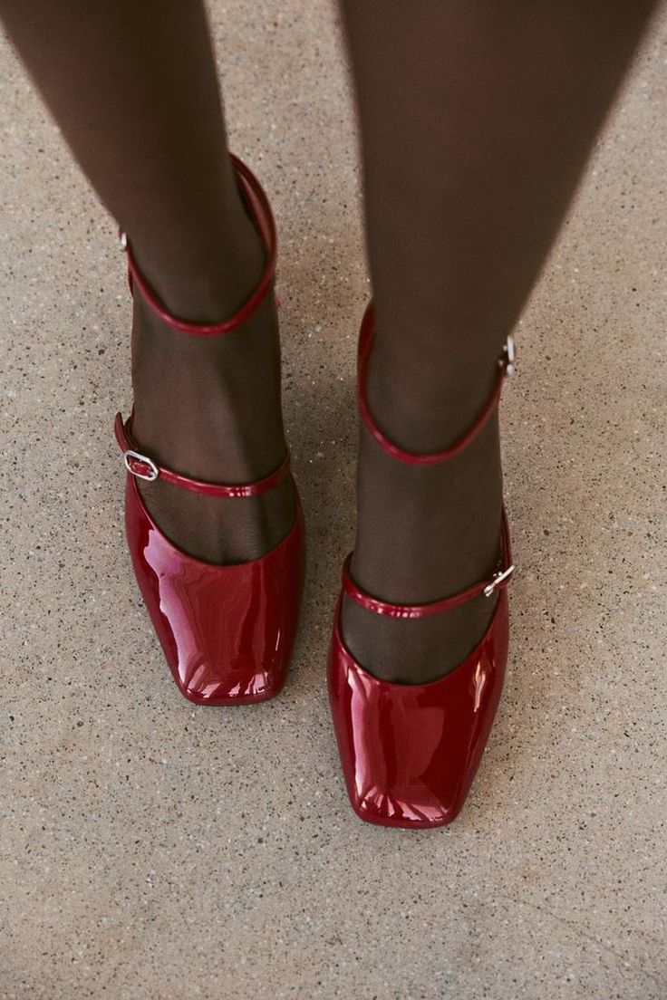 BLOCK HIGH HEEL MARY JANES - Red | ZARA United States Mary Jane Heels Outfit Dresses, Red Mary Janes Outfit, Heels With Socks, Wine Aunt, Wide Feet Shoes, Winter Baddie, Red Mary Jane Shoes, Red Kitten Heels, Fall Heels