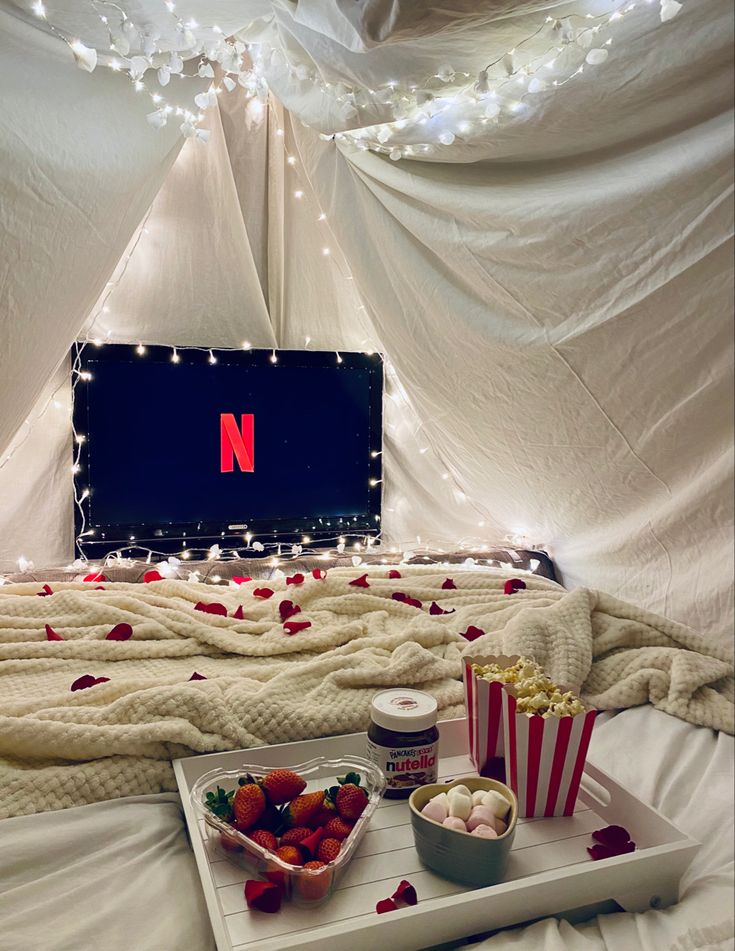 Romantic cute den love valentines day Cute Date Ideas At Home Creative, Valentines Movie Night Romantic, Date Decoration Ideas Romantic, Valentine’s Day Movie Night, Romantic Bedroom Ideas For Date Night, Romantic Date Aesthetic, Valentines Movie Night, Movie Date Ideas, Indoor Date Night Ideas