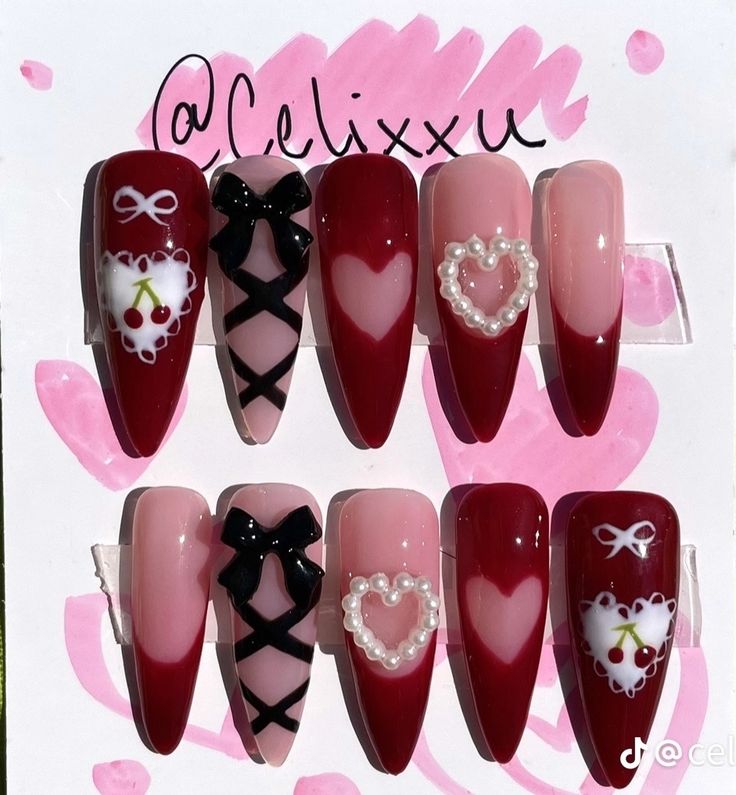 Creator tt acc : celixxu.nails Alternative Valentine Nails, Goth Vday Nails, Dark Valentine’s Day Nails, Vampy Valentines Nails, Emo Valentines Day Nails, Valentines Nails Coquette, Valentine Goth Nails, Vintage Valentines Nails, Goth Valentines Nails Short