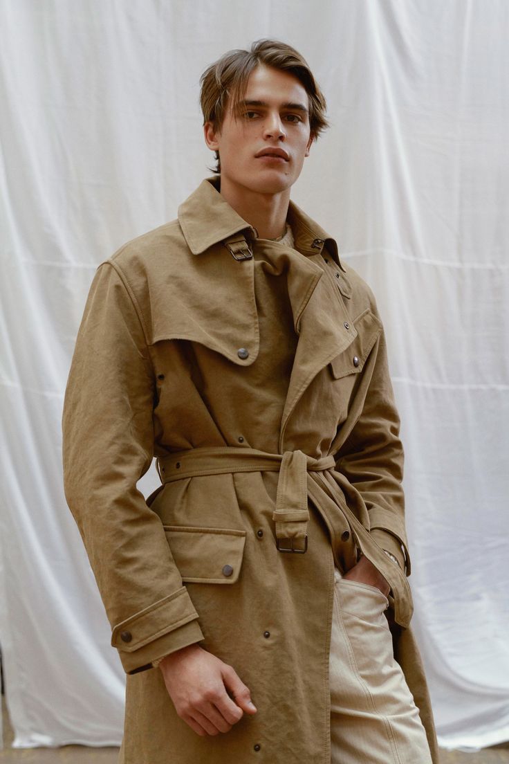 Ivy League Style, Trench Coat Men, Mens Fashion Casual Outfits, Fall Coat, Moda Vintage, Menswear Collection, Fashion Show Collection, Mens Fashion Trends, Inspiration Mode