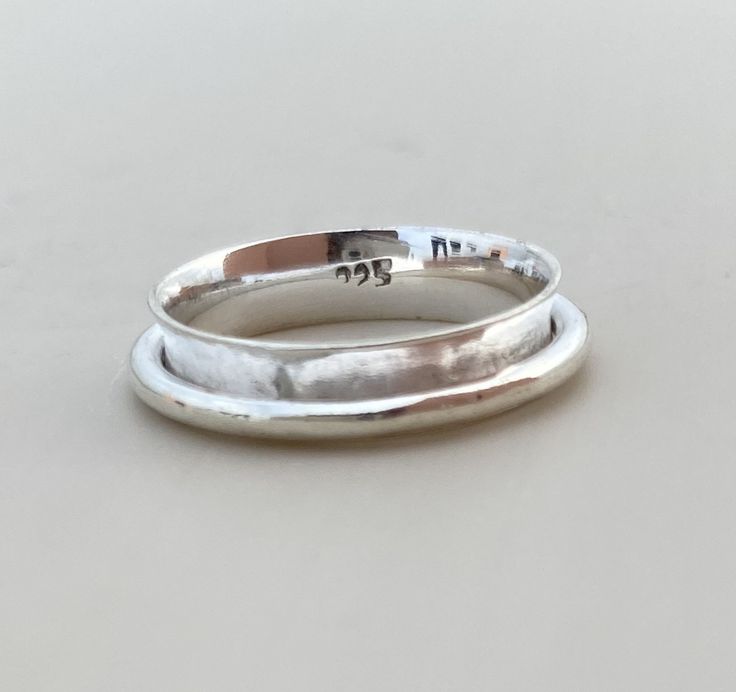 🙏🙏'' Welcome To LuckyJewellersGifts '' 🙏🙏 Unisex Hammered 925 Silver Spinner Ring, Stress Relief Rings Men and Women, Wide Band Spinning Ring Men &Women, Chunky Ring, Meditation Ring Material : 925 Sterling Silver, Ring : Spinner Ring Ring Size : All Size Available 925 Stump 100% Handmade item Style : Boho & hippie Theme : Love & friendship Jewelry type : Women Ring Silver ring Benefits : The Extraordinary Health Benefits of Silver Rings A Holistic Boost to Overall Well-being. A silver ring Fidget Rings Spin, Figit Ring, Spinning Rings Men, Simple Rings Everyday, Fidget Rings Jewelry, Spin Ring, Rings Men, Spinning Ring, Meditation Ring