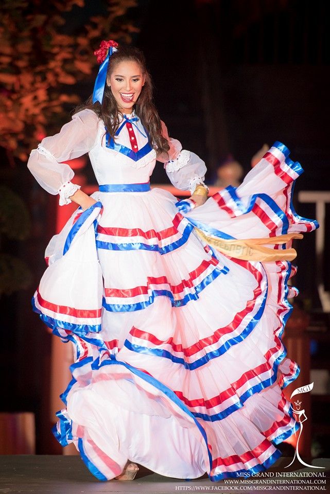 Dominican Republic Clothing, Dominican Republic Outfits, Dominican Republic Women, Dominican Republic Vacation, Ethnic Dress, People Dress, Costume Dress, Dominican Republic, Traditional Dresses