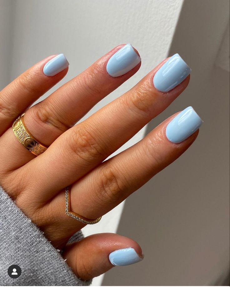 Simple Nail Inspo Solid Color, Gel Nails Ideas Short Plain, Malibu Blue Nails, Light Blue Biab Nails, Baby Blue Biab Nails, Bright Pastel Nails, Blue Squoval Nails, Baby Blue Short Acrylic Nails, Short Square Acrylic Nails Summer Colors