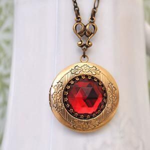 Locket necklace THE DARK ROMANCE vintage ruby red glass | Etsy Red Locket Necklace For Formal Occasions, Red Medallion Locket Necklace, Red Antique Collectible Jewelry, Formal Red Medallion-shaped Jewelry, Antique Red Jewelry For Gifts, Vintage Red Nickel-free Jewelry, Red Victorian Medallion Jewelry, Antique Red Necklace For Wedding, Victorian Red Medallion Jewelry