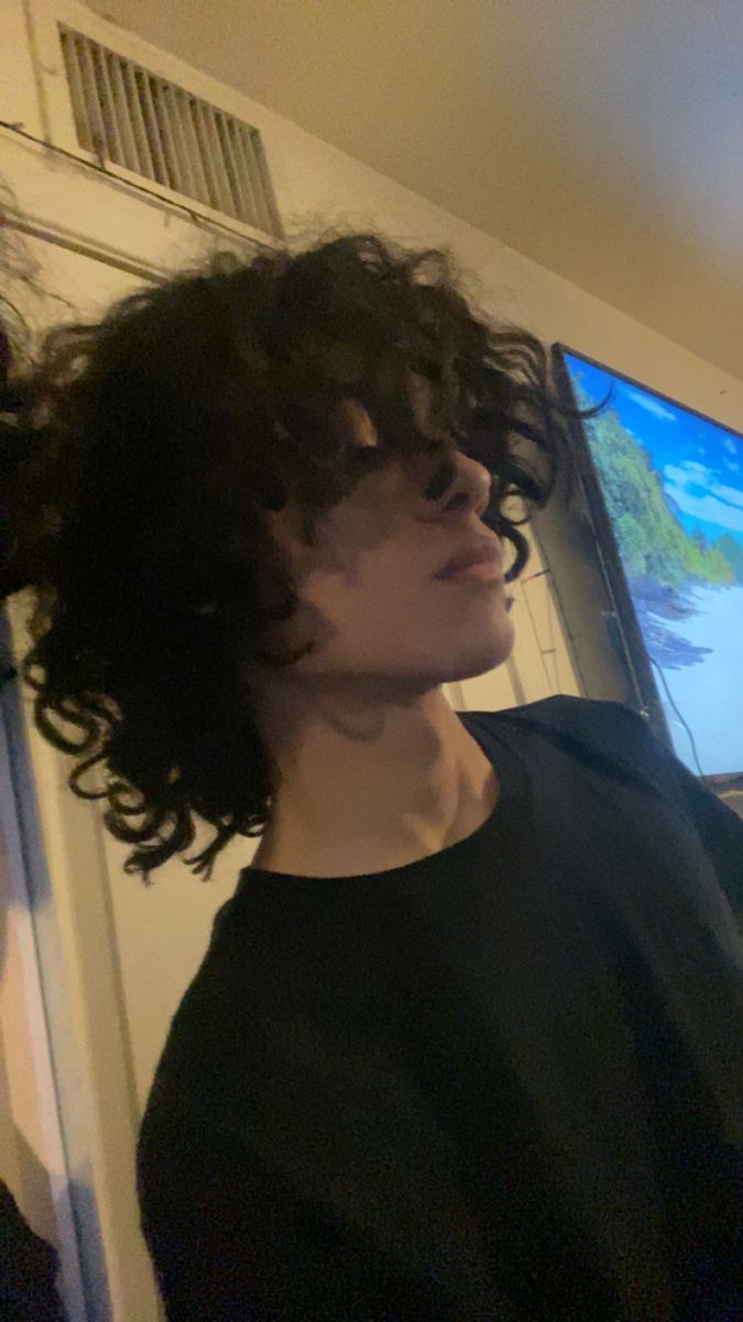 Curly fluffy hair guy 
Curly head guys 
Fluffy hair
Aesthetic guys
Emo 
Fluffy hair guy Long Curly Hair Men, Messy Curly Hair, Men Haircut Curly Hair, Hair Inspiration Short, Boys With Curly Hair, Curly Hair Men, Cut My Hair, Curly Hair Cuts, Short Curly Hair