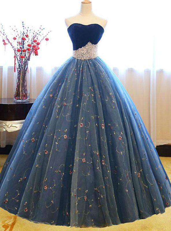 Dreaming of a classic, sparkling ball gown with gorgeous look? You're come to the right dress. this Blue Ball Gown Tulle Floor Length Strapless Princess Quinceanera by Kemedress. This utterly romantic yet modern prom dress from Kemedress is truly of another world! The sheer tulle laces up bodice is layered with flourishing organic laces and rich, print Embellishmentsomplemented by a striking strapless and sleeveless to highlight the neck and shoulders for an all-natural glow. This print details satisfies the modern looking for her totally unique, floor length ball gown give u princes Quinceanera style. Navy Blue Ball Gown, Ball Outfit, Blue Ball Gown, Perfect Dresses, Blue Ball Gowns, Pattern Wedding, Sweetheart Prom Dress, Blue Ball, Cute Prom Dresses