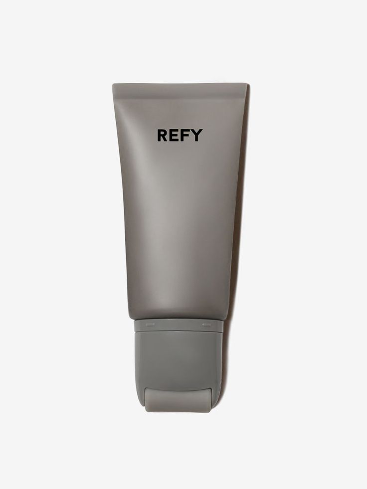 Free Shipping Over $75 - REFY’s Face Primer with Niacinamide is a hydrating, priming serum with a facial roller that sculpts your face and leaves a healthy glow.It’s a s Refy Face Primer, Refy Beauty Aesthetic, Make Up Items, Makeup Bag Essentials, Png Products, Makeup Needs, Favorite Skincare Products, Facial Roller, Day Makeup