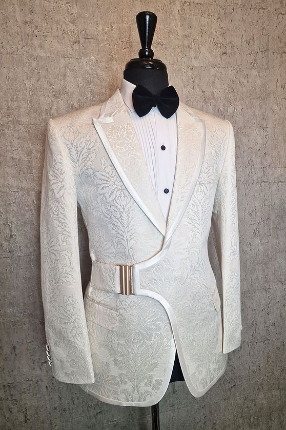 www.mochee.co.uk - Tailor Made Wedding & Evening Tuxedos Unique Suit Design, White Wedding Suits For Men, Off White Suit, Best Wedding Suits For Men, Best Wedding Suits, White Wedding Suit, Wedding Suits For Men, Stylish Mens Suits, Wedding Dresses Men Indian